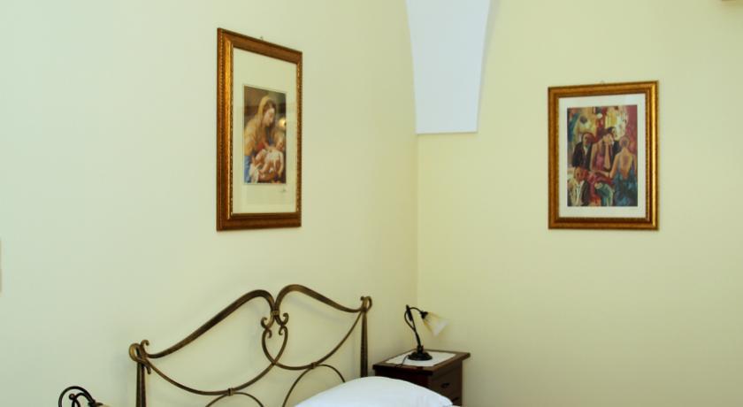 B&B Borgosolare Specchia Rom bilde