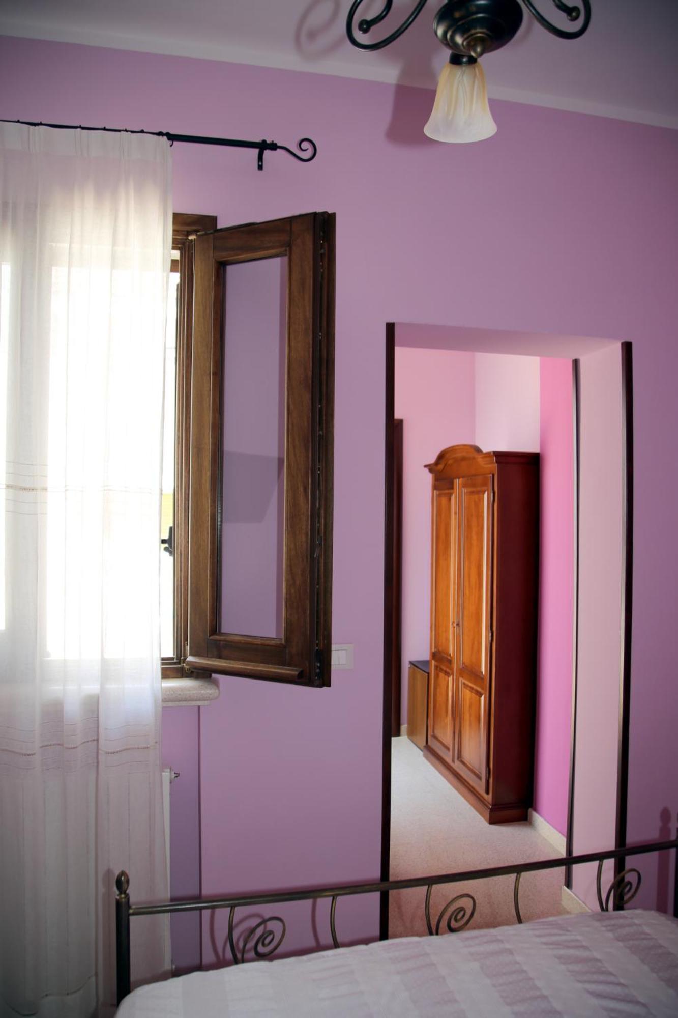 B&B Borgosolare Specchia Rom bilde